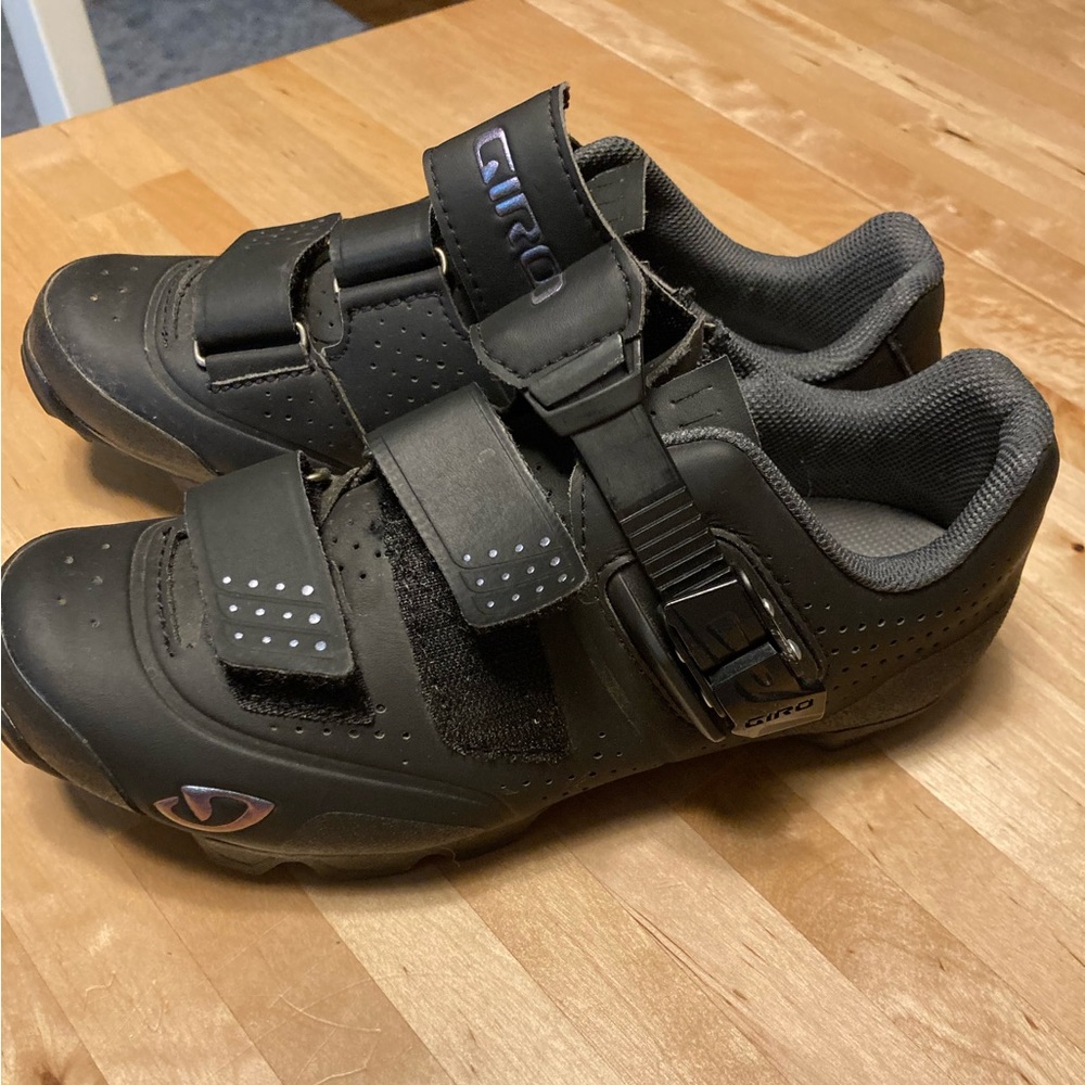 Giro manta R women’s cycling clip in shoes